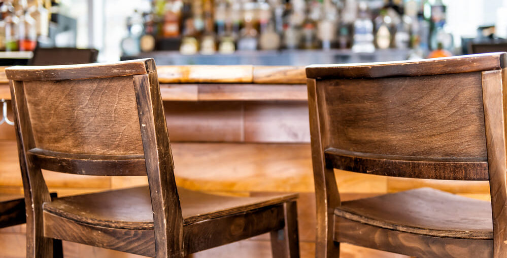 choosing the perfect wood barstools for your hospitality business